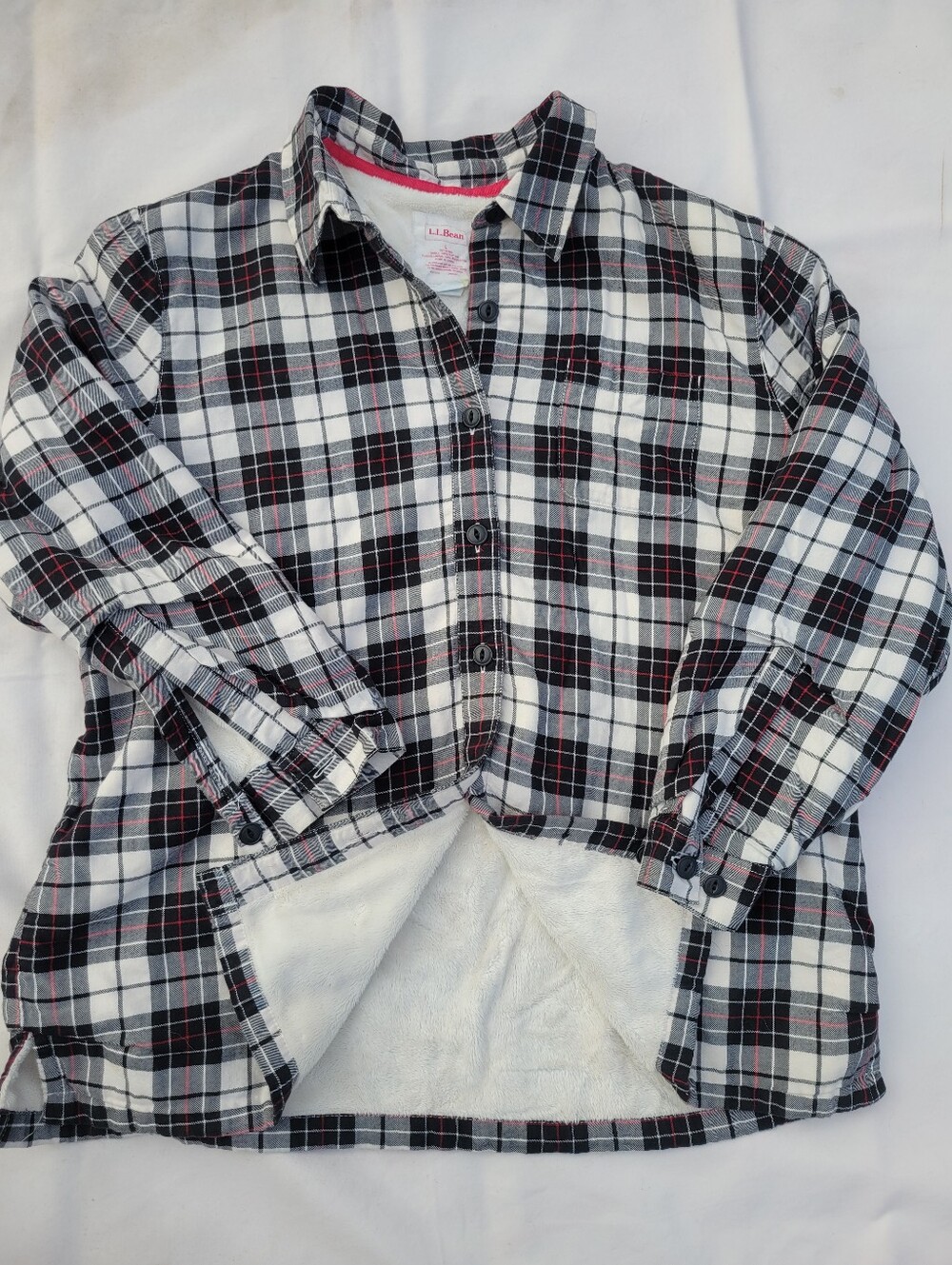 L.L.Bean Ladies Petite Black & White Plaid Button-Up Fleece Lined Shirt
